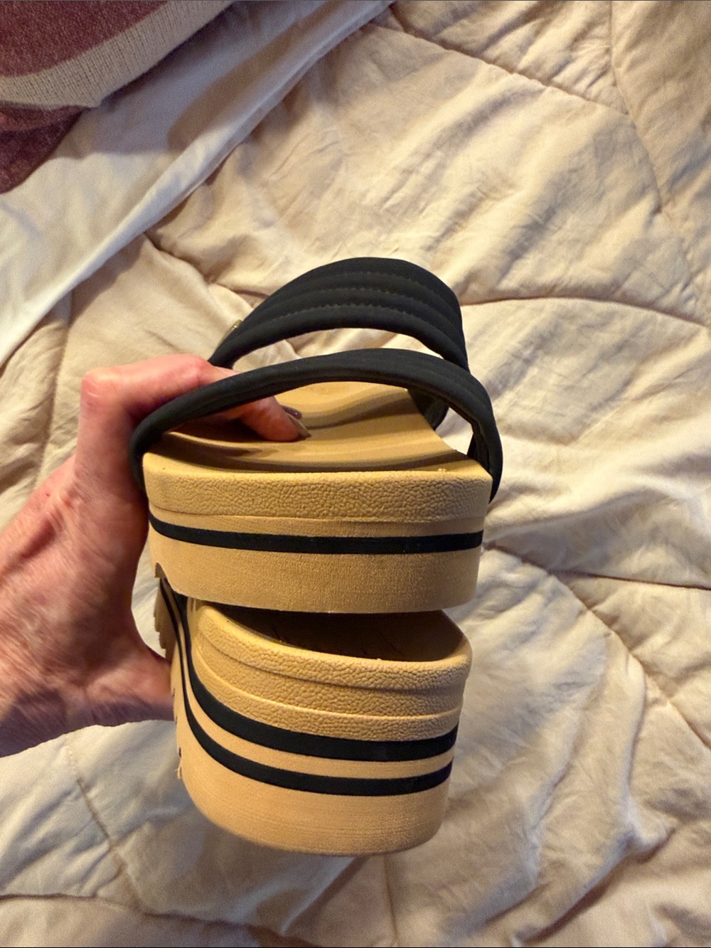 Reef NWOT Double Strap Slides in Tan and Black - Picture 5 of 8
